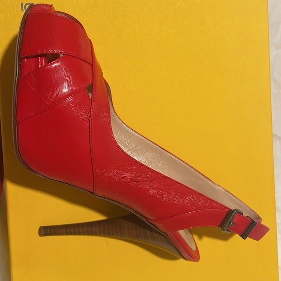 FENDI, EUC, AUTHENTIC 39.5. Perfect condition and gorgeous poppy color. - Picture 6 of 10